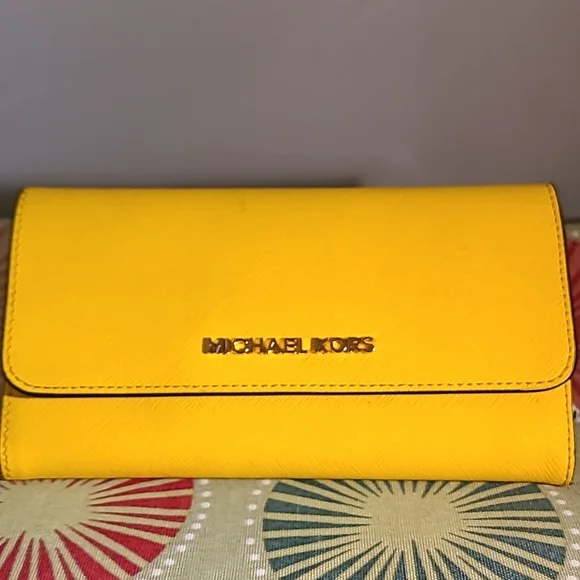 ￼￼Michael Kors Yellow Medium size Wallet$